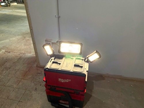 Milwaukee cordless work area - milwaukee,