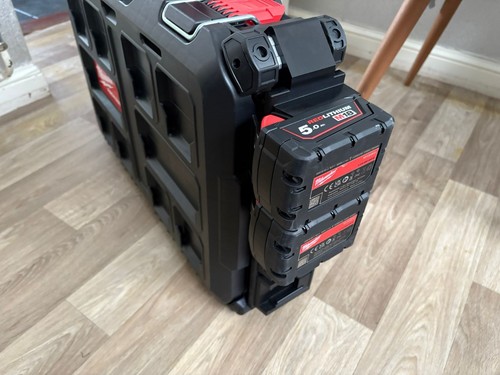 Milwaukee m18 battery - milwaukee,